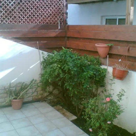 Adamantiou Korai 4 2 *